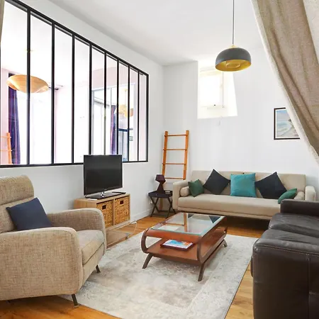 Apartment In Le Marais *